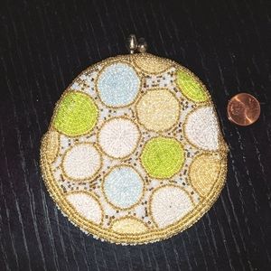 Delilah beaded coinpurse, vintage 4" round. GUC.